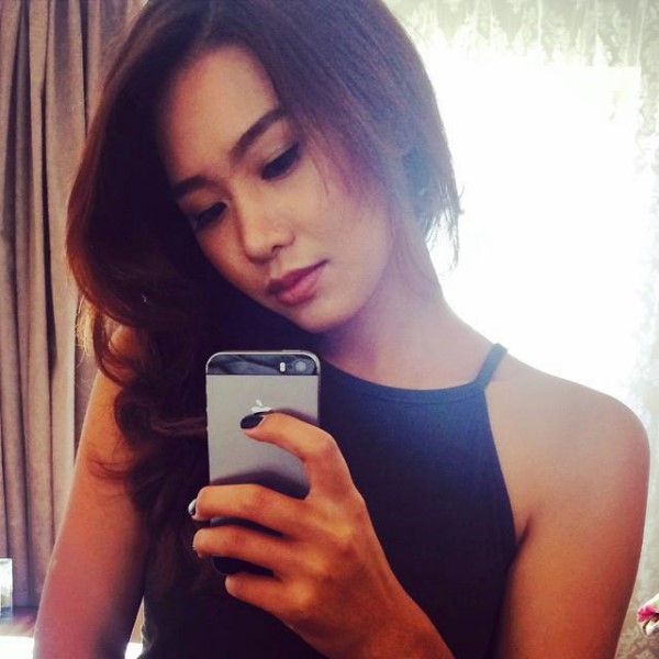 Дуучин Ч.Цэлмүүний сүүлийн үеийн зургийн цомгоос